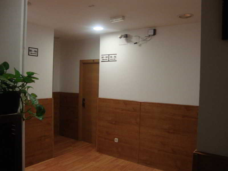Hostal San Blas Мадрид Екстериор снимка